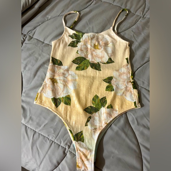 FARM Rio Tops - NEW FARM RIO Bodysuit (no tags)